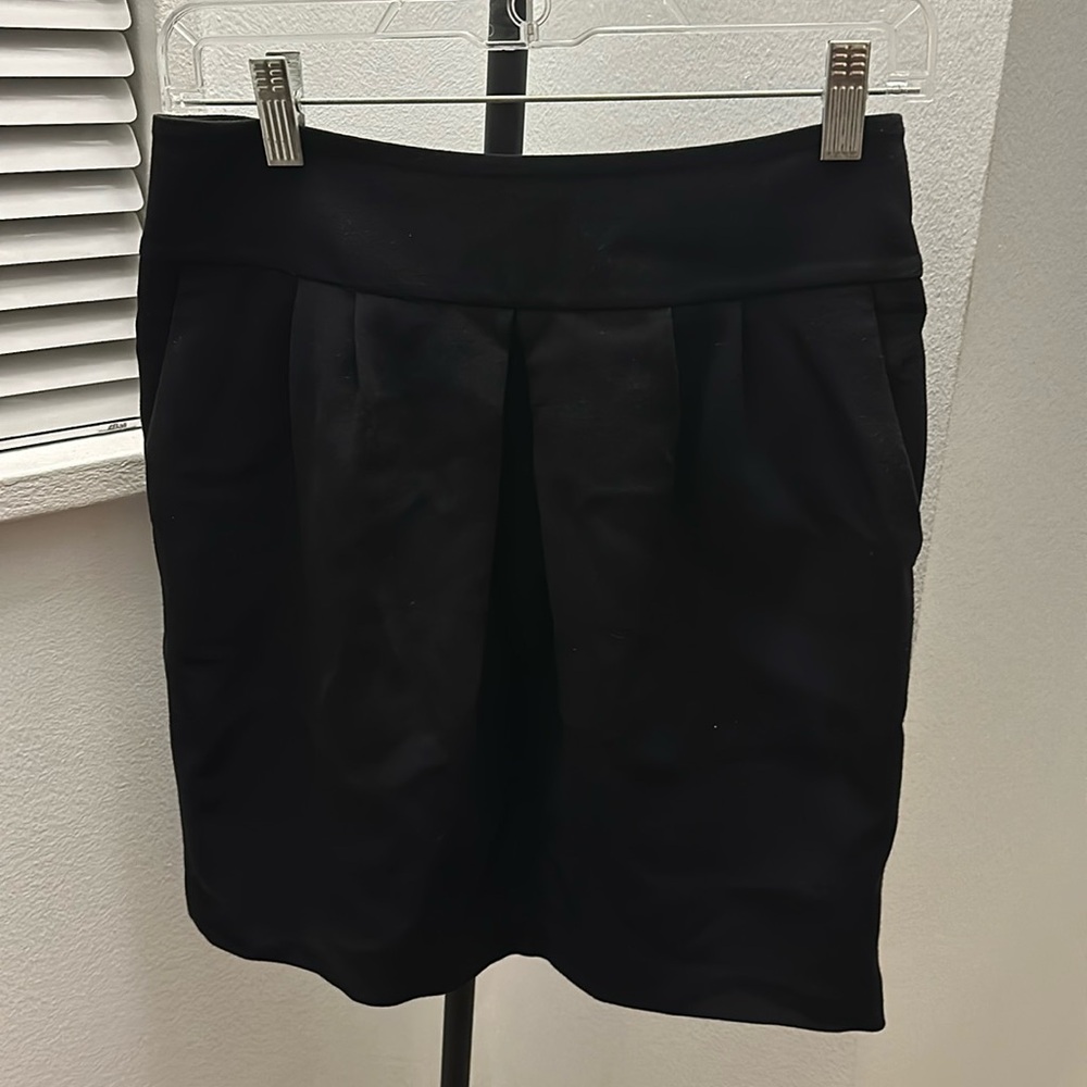 Black mid length skirt